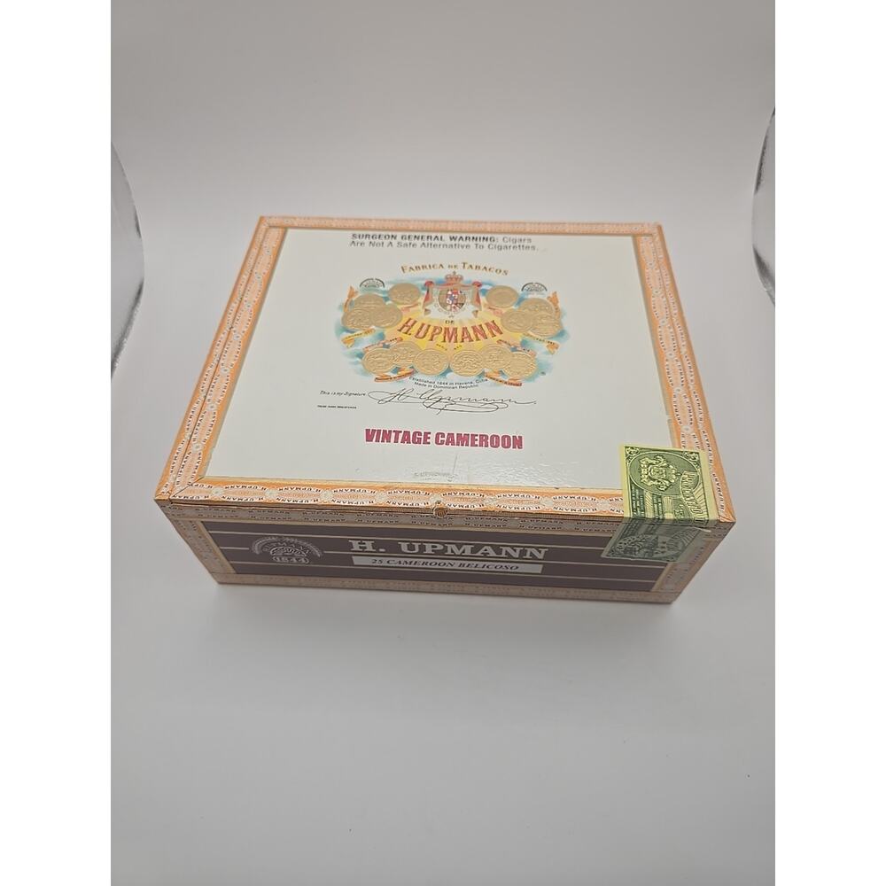 H UPMANN Wooden Cigar‎ Box empty
